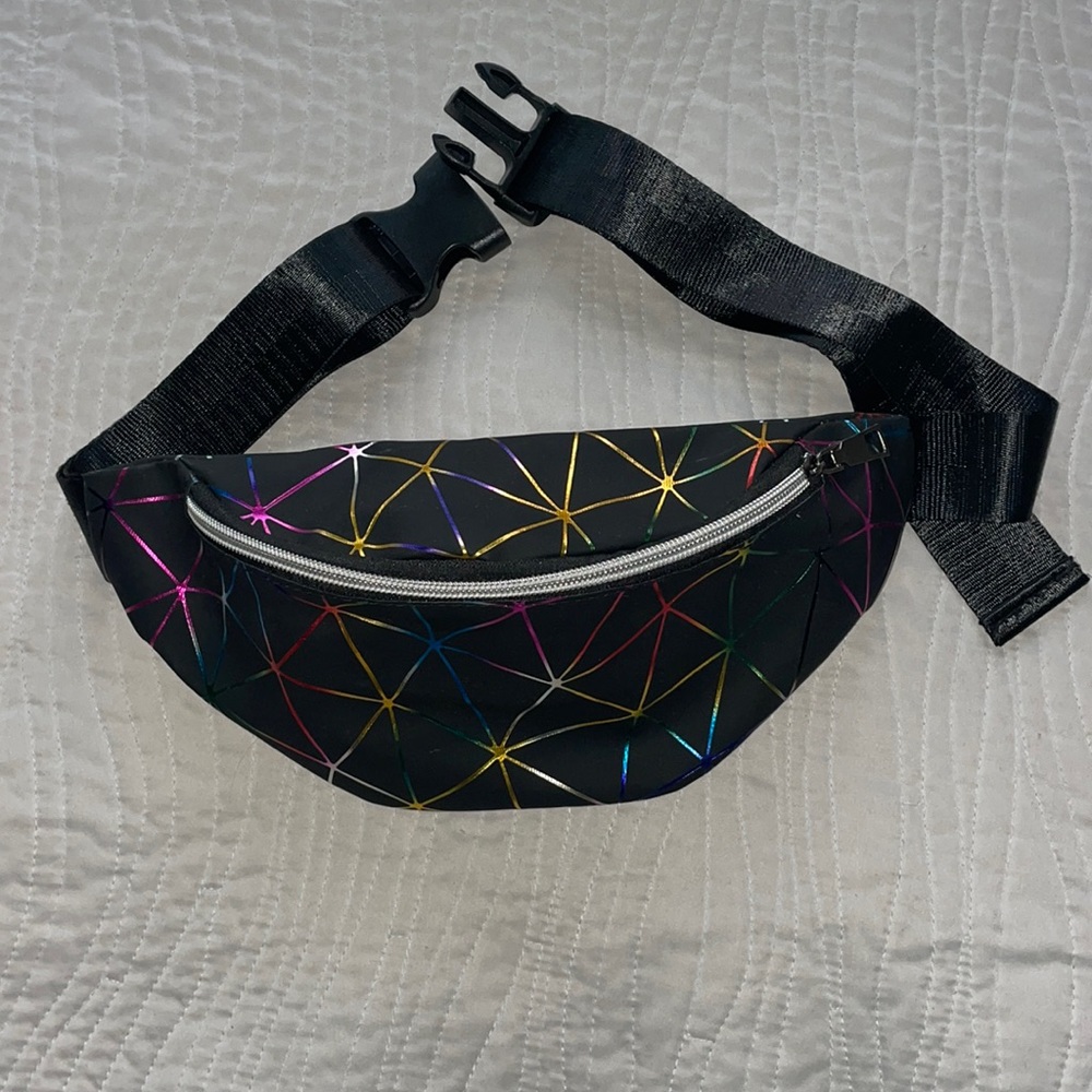 Black and holographic Fanny pack / waist pack